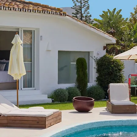 Vacation I Moss, Golf-front, Swimming-pool, Minutes From The Marina And The 别墅
