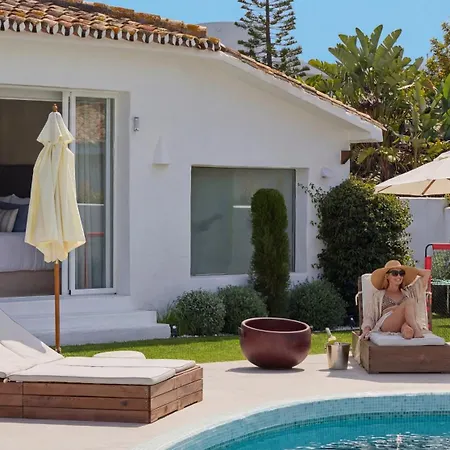 Vila Vacation I Moss, Ibiza-style Villa, Golf-front, Swimming-pool, Biohacking, Sauna, Fire-pit Lounge, 7min From Puerto Banus Marbella