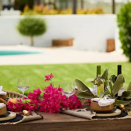 Vila Vacation I Moss, Ibiza-style Villa, Golf-front, Swimming-pool, Biohacking, Sauna, Fire-pit Lounge, 7min From Puerto Banus